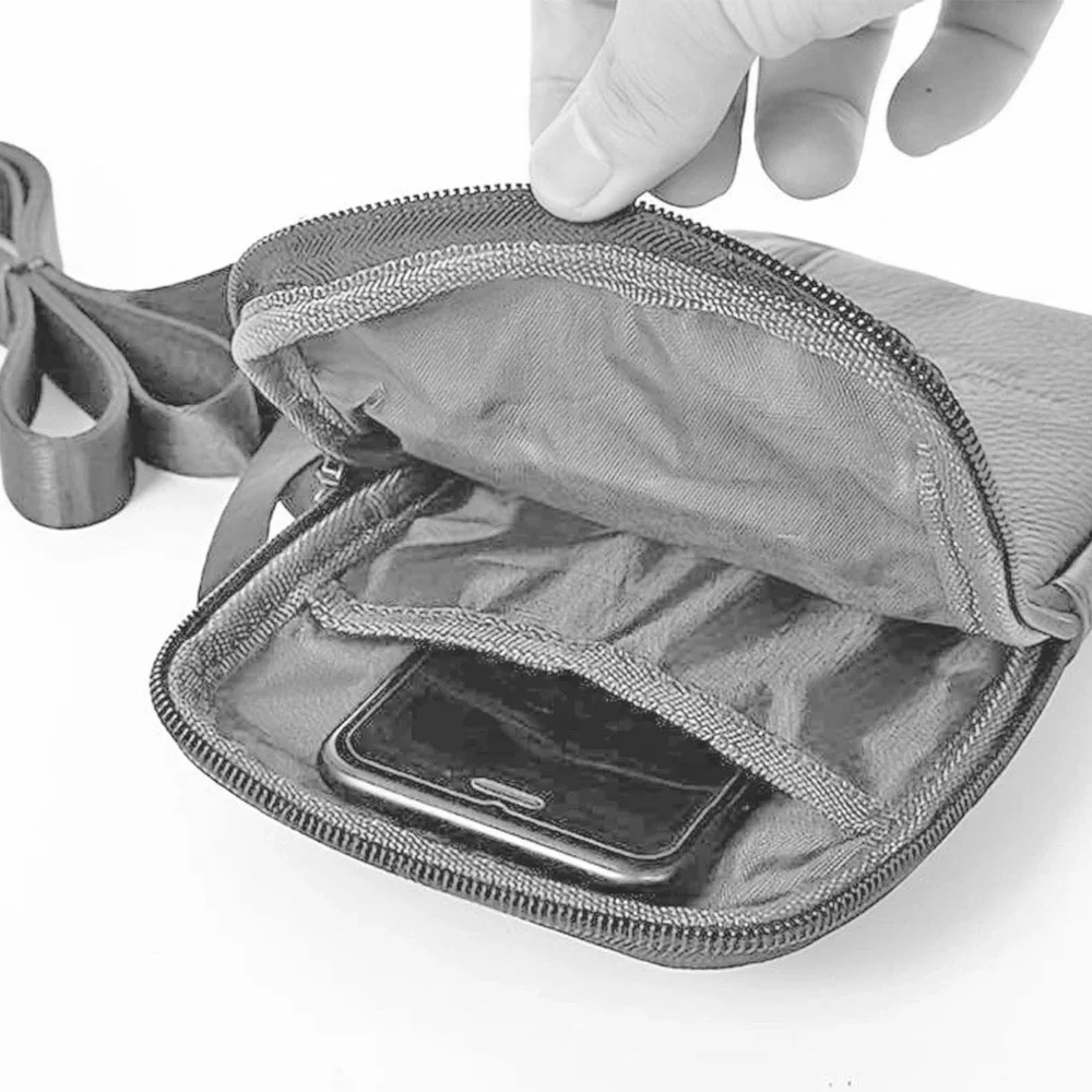 Leather Phone Bag Brown
